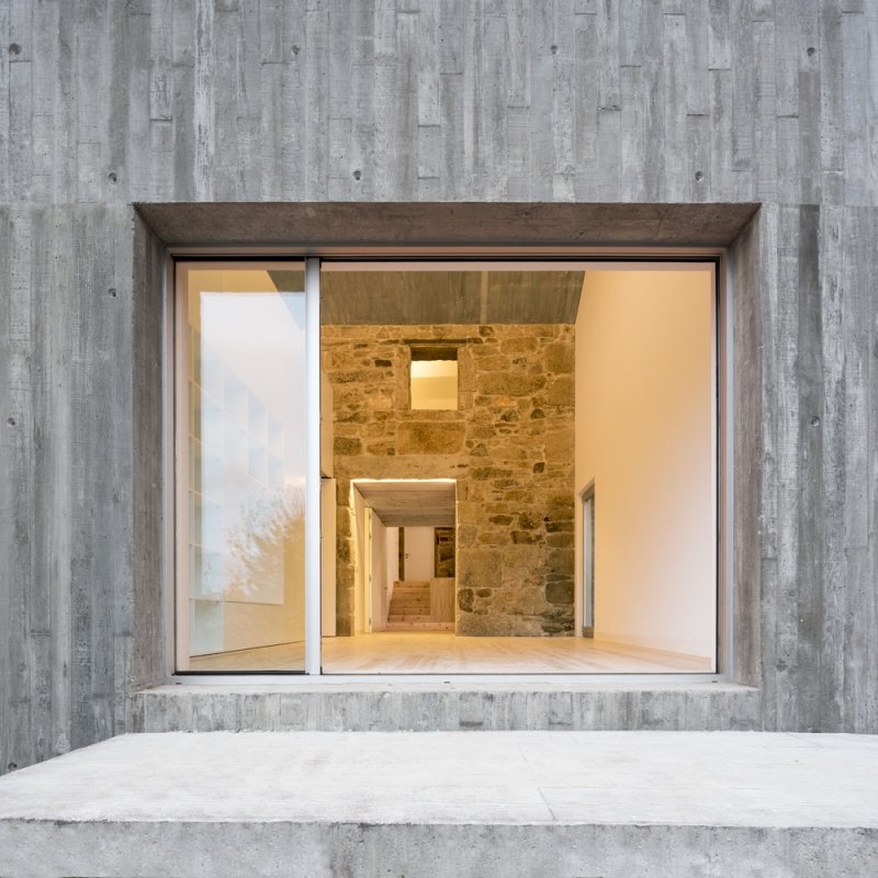 Rekonstrukce a dostavba rodinného domu v Muros, fuertes-penedo arquitectos © Héctor Santos-Díez