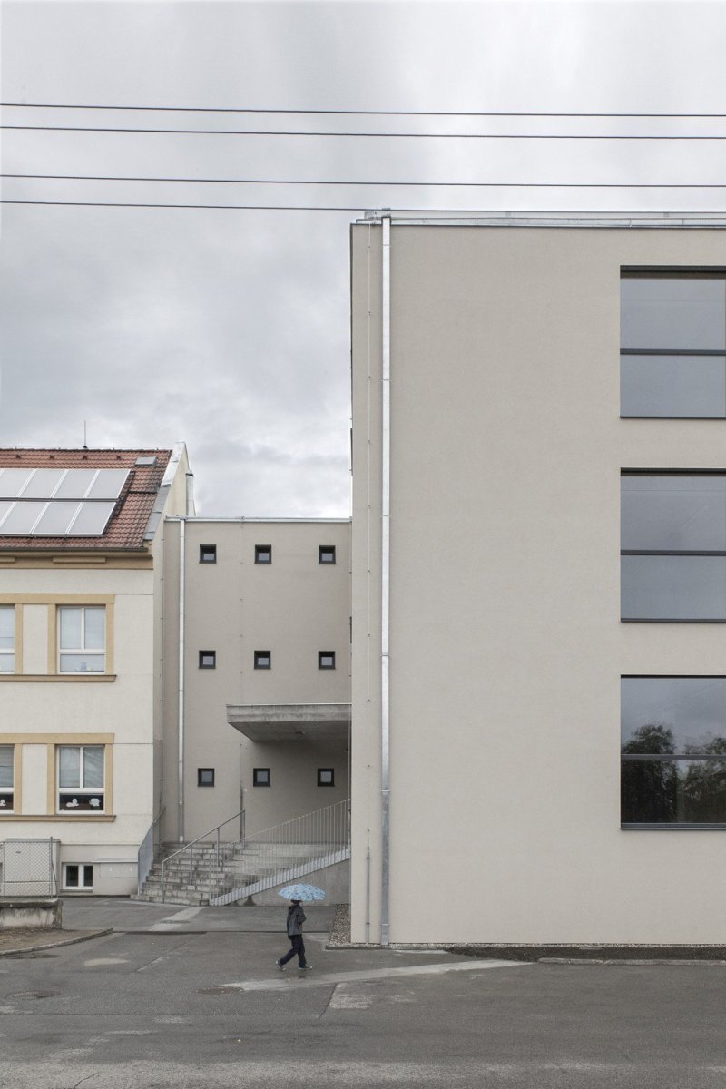 Základní škola Nezamyslice, Malý Chmel