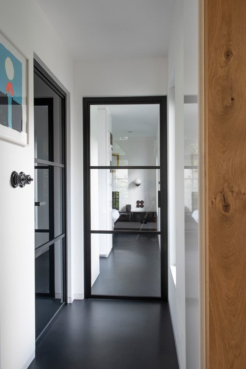 Bílý dům v Lysolajích, skvadra architekti