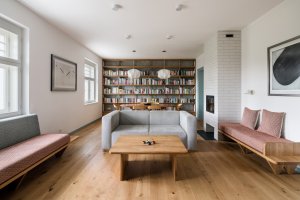 Rekonstrukce prvorepublikové vily v Praze od No Architects