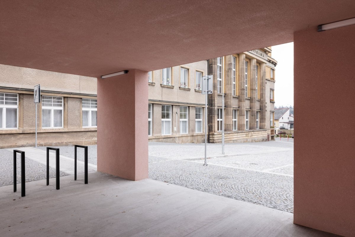 2021 architekti navrhli hravé veřejné prostranství pro severočeské město Červený Kostelec