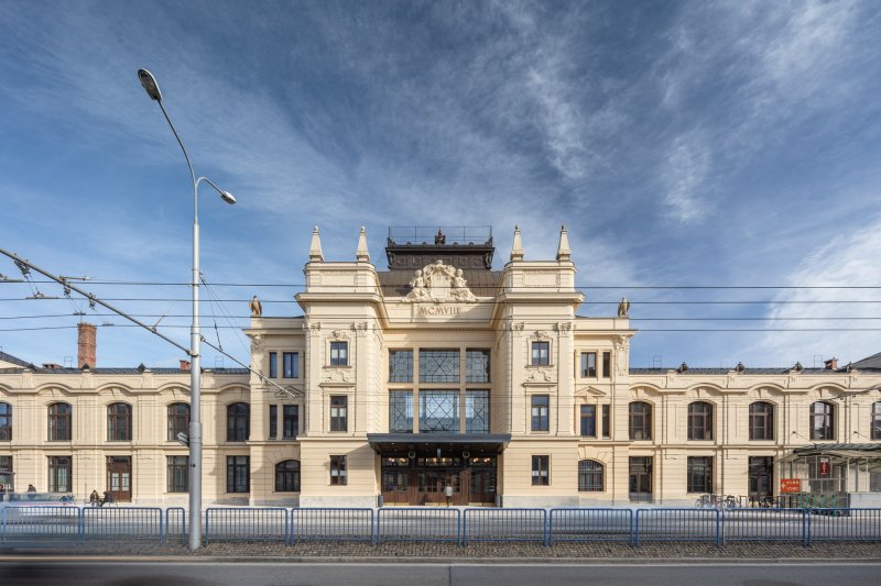 Stav po rekonstrukci (Rekonstrukce vlakového nádraží v Českých Budějovicích; A8000)