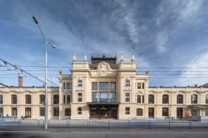 Stav po rekonstrukci (Rekonstrukce vlakového nádraží v Českých Budějovicích; A8000)