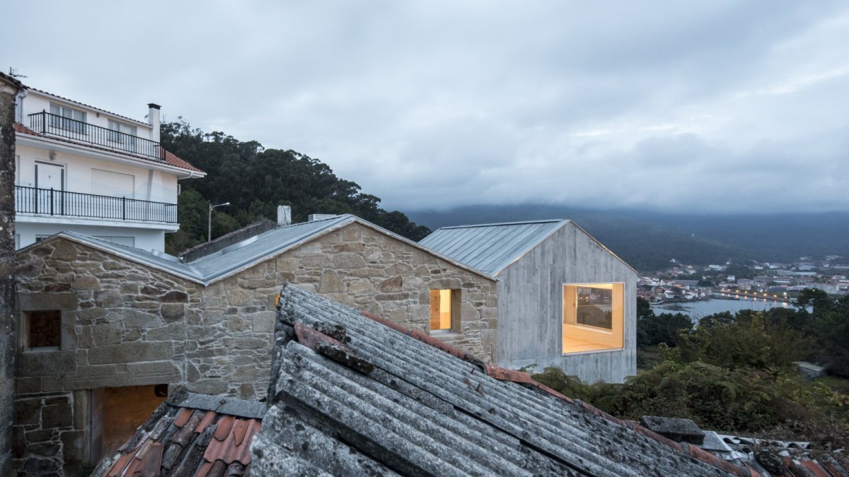 Rekonstrukce a dostavba rodinného domu v Muros, fuertes-penedo arquitectos
