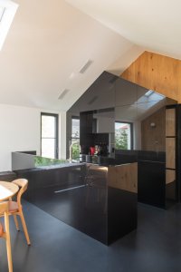 Kuchyně (Bílý dům v Lysolajích, skvadra architekti)