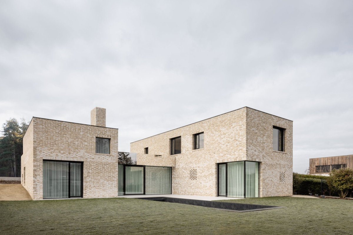 Rodinný dům v Záhorských sadech v Bratislavě od studia ARCHITEKTI mikulaj & mikulajova